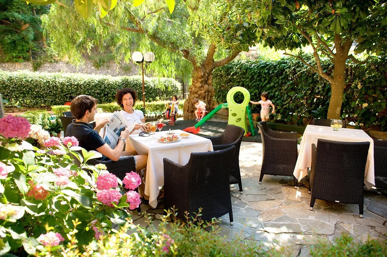 Hotel Mediterraneo Laigueglia 3*,