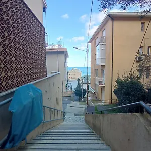 Via Dei Glicini Appartamento