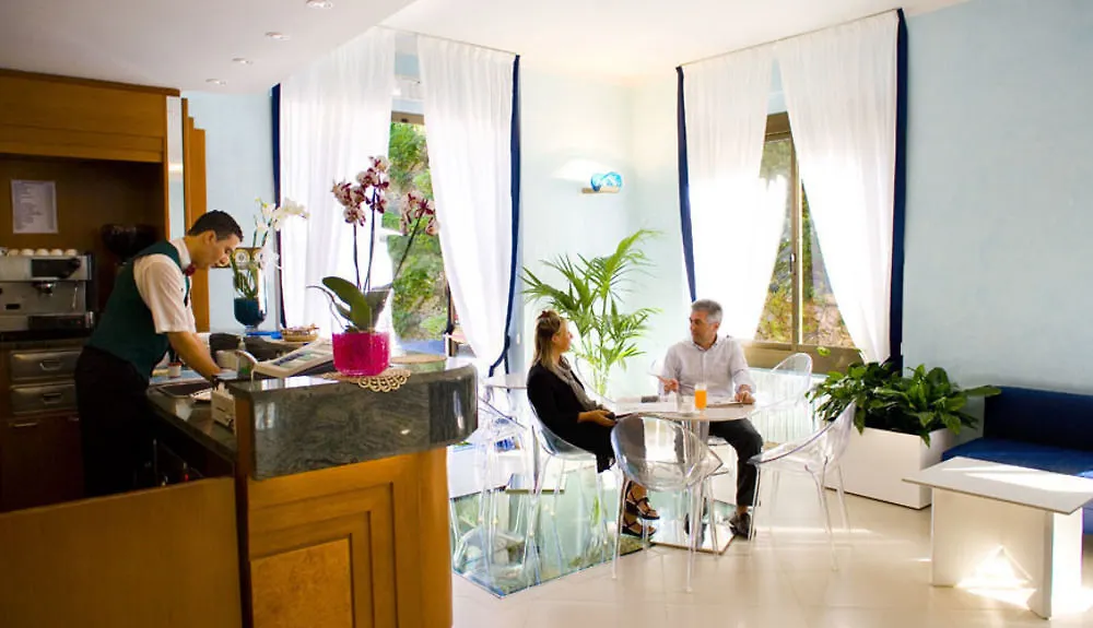 Hotel Mediterraneo Laigueglia Italia